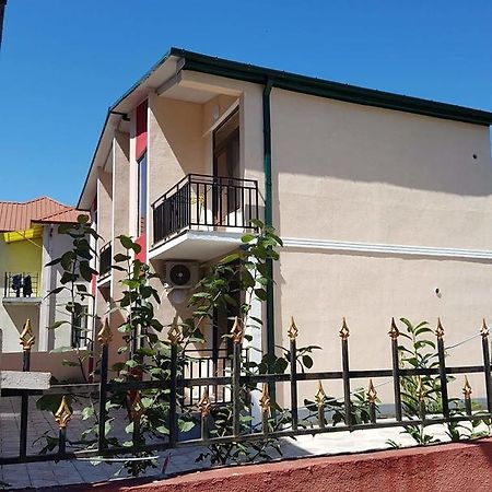 Apartment Nodmax อูเรคี ภายนอก รูปภาพ