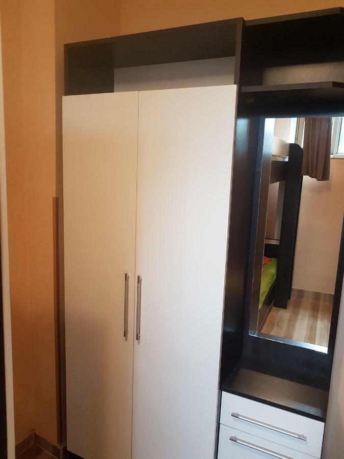 Apartment Nodmax อูเรคี ภายนอก รูปภาพ